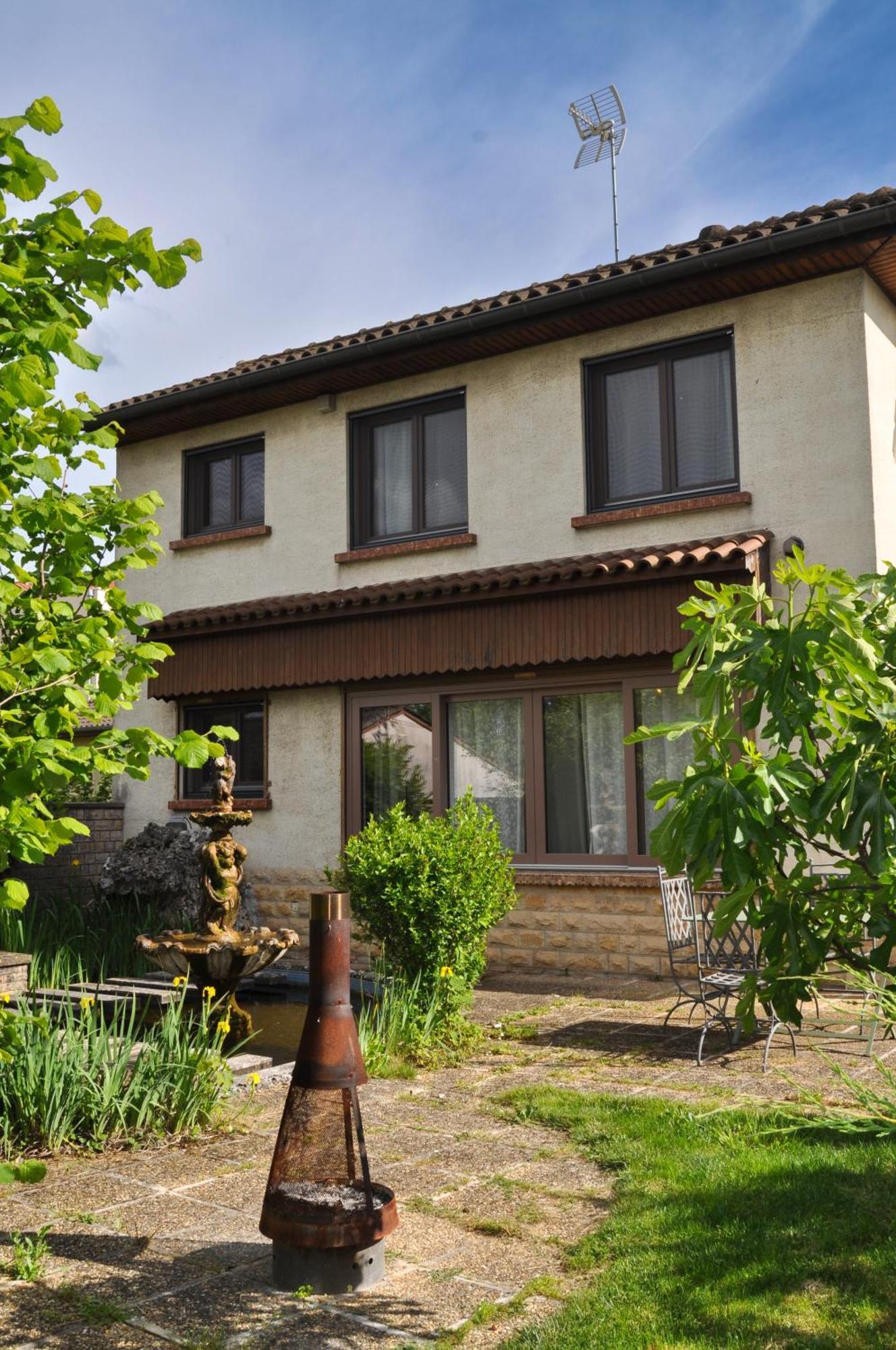 Vakantiehuis Maison Spacieuse Et Acces Independant Au Centre-ville De *